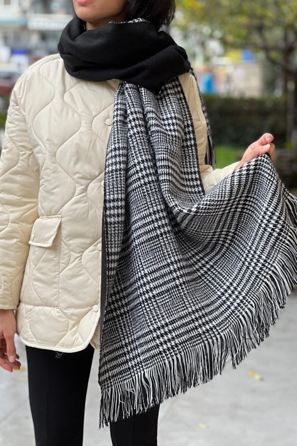 Double sided soft wool shawl Black