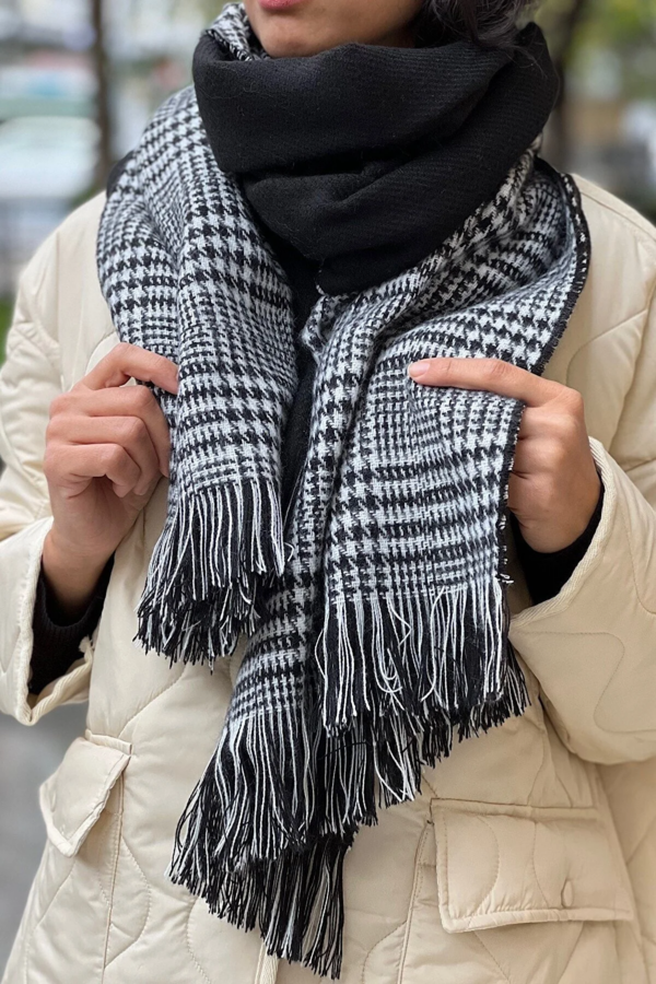 Double sided soft wool shawl Black