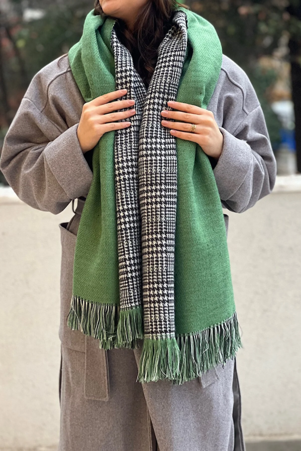 Double sided soft wool shawl Light Green