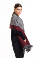 Double sided soft wool shawl Bordo