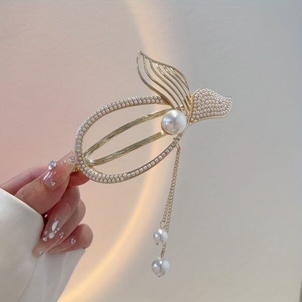 Elegant Pearl mermaid hair clip