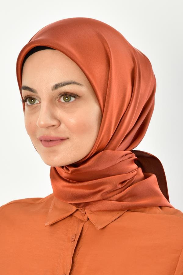 Shiny square silk scarf-Havan