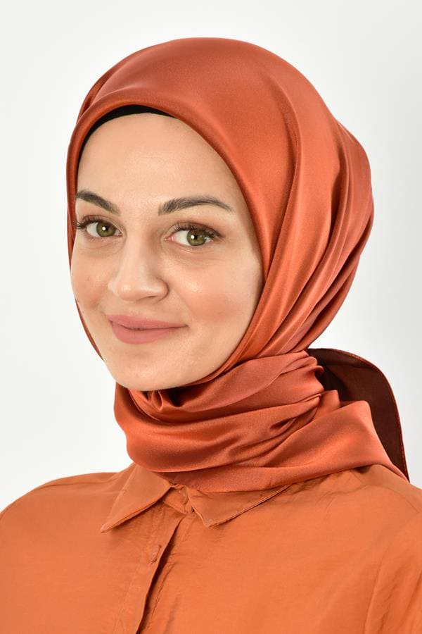 Shiny square silk scarf-Havan
