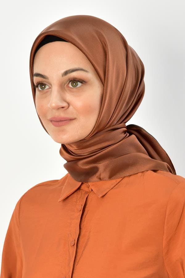 Shiny square silk scarf-Chocolate