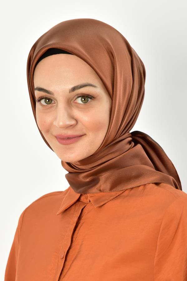 Shiny square silk scarf-Chocolate