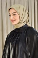 Shiny square silk scarf Sand