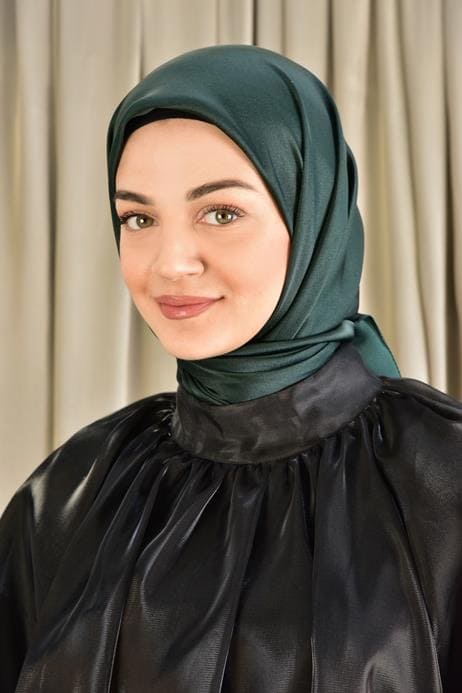 Shiny square silk scarf-Emerald