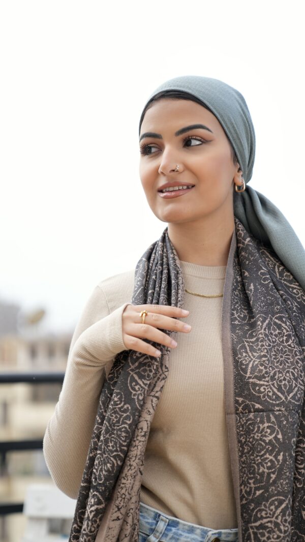 Bohemian Double Sided Cashmere Shawl Black/Beige