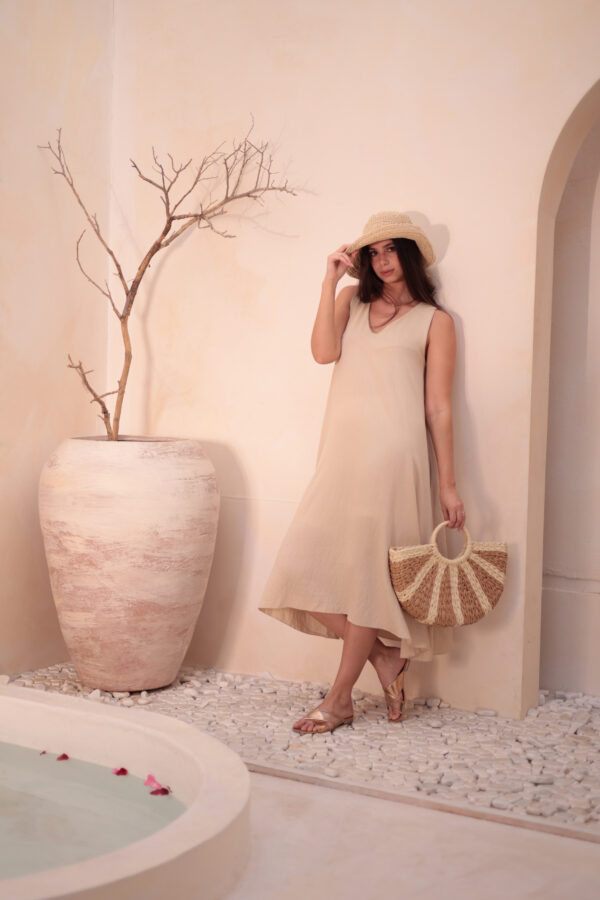 1025 Handmade Camel Straw Bag