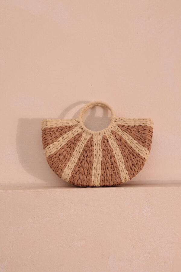 1025 Handmade Camel Straw Bag