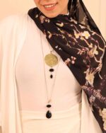 Elegant gold Necklace