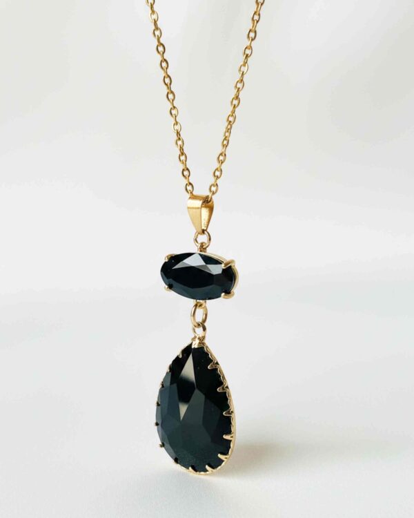 Elegant gold Necklace