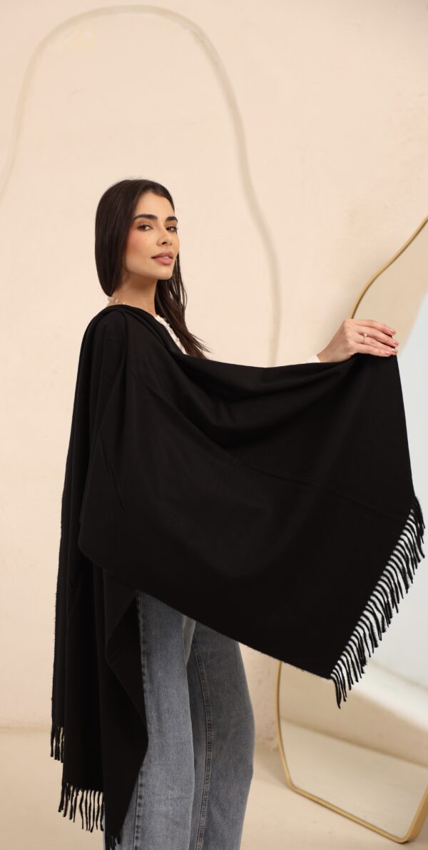 Luxurious Soft Wool Shawl-Black